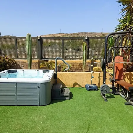 Luxury 5 Star Violetta With Amazing Sea View, Jacuzzi&heated Pool Villa